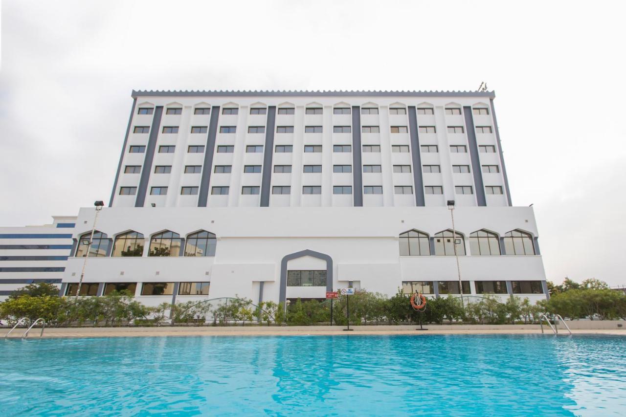 Hotel Muscat Holiday Екстер'єр фото